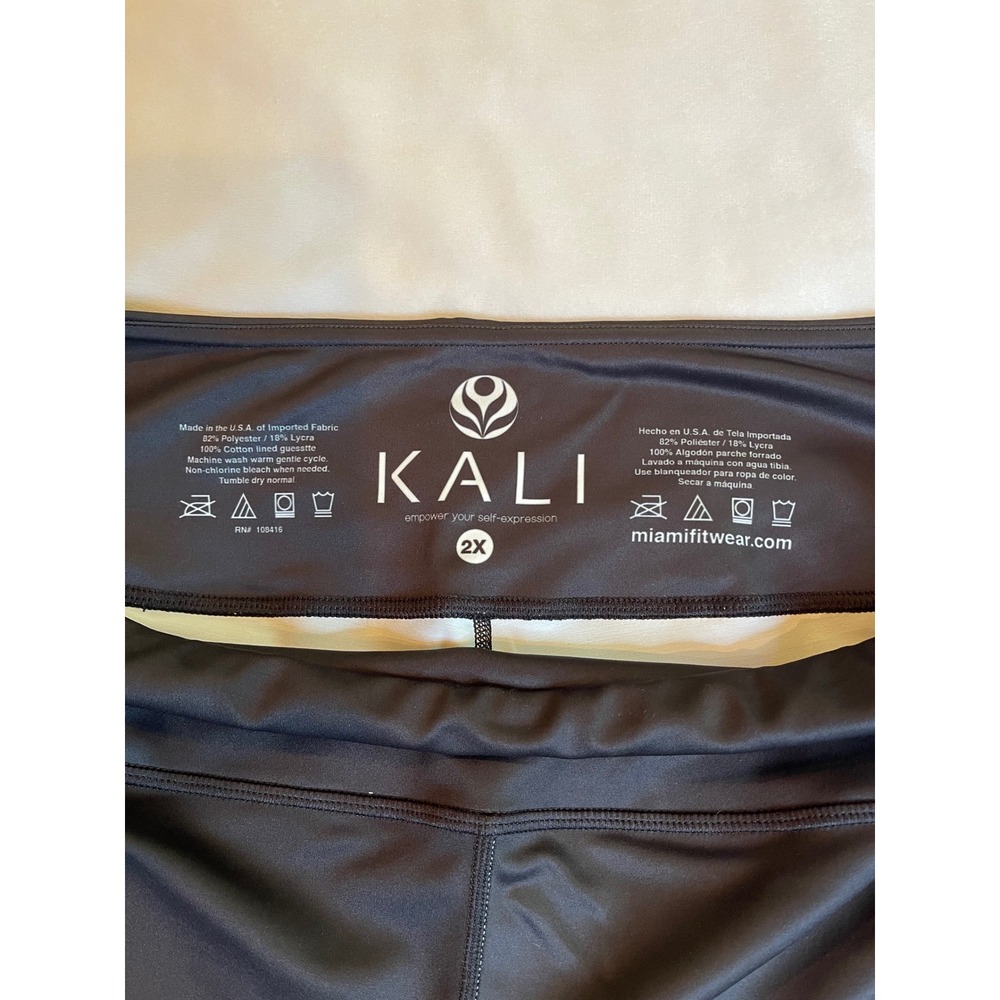 KALI Miami Fitwear Black Floral Motivational Capri Leggings 2X I Am I Can I Will - Picture 3 of 11